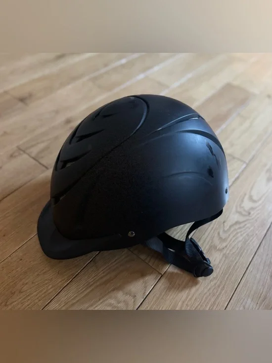 Equestrian Riding Helmet - Adjustable Size Medium - Picture 4 of 5